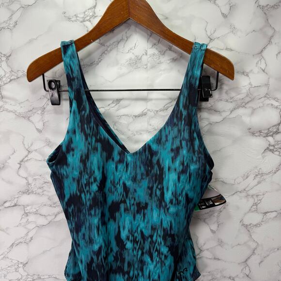 TYR Women’s Swimsuit Bathing Suit Size XL Slimming NEW # H371 - Picture 4 of 10